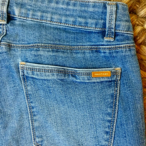 White House Black Market Denim - White House Black Market Slim distressed az 6R